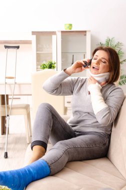 Araba kaza evde şikayetinden sonra kadın 