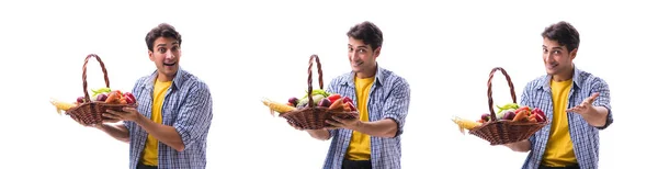 야채와 과일의 바구니를 가진 남자 — 스톡 사진