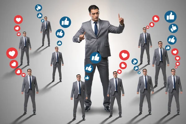 Concepto de redes sociales con empresarios — Foto de Stock