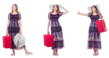 Bavullu genç bir kadın beyaz üzerine izole edilmiş. 