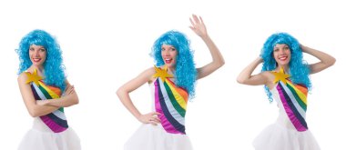 Beyaz izole peruk kadınla 