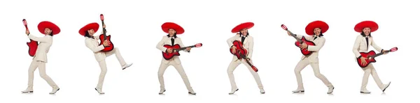 Funny mexicano en traje sosteniendo la guitarra aislado en blanco —  Fotos de Stock