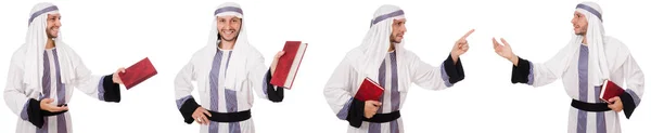 Homem árabe com Corão isolado em branco — Fotografia de Stock