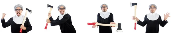 Seltsame männliche Nonne mit Beil — Stockfoto