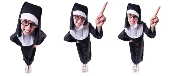 Смешная монахиня изолирована на белом фоне — стоковое фото