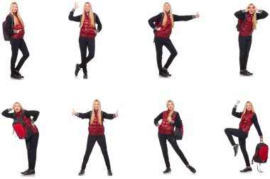 Sırt çantalı genç bir kadın bembeyaz 