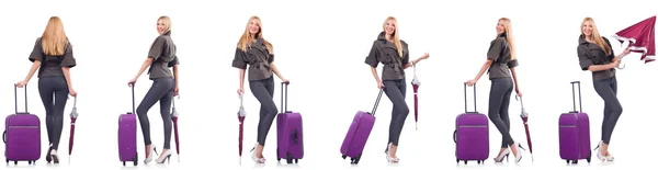 Giovane bella donna con valigia e ombrello isolato su whi — Foto Stock