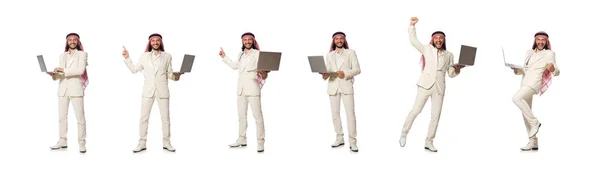 Arabski biznesmen z komputerem na białym — Zdjęcie stockowe