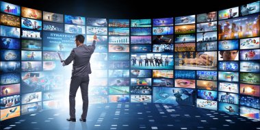 Streaming video ile işadamı kavramı
