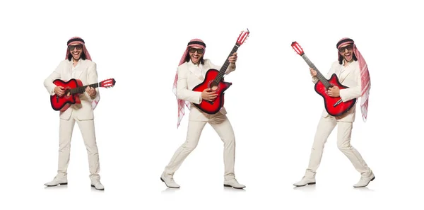 Arab człowiek z gitarą na białym — Zdjęcie stockowe