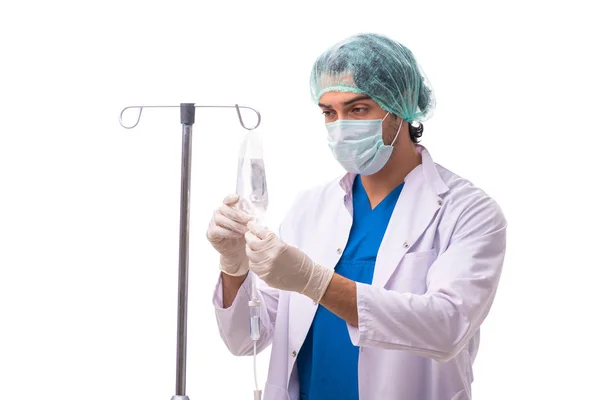 Jonge dokter in infusie concept geïsoleerd op wit — Stockfoto