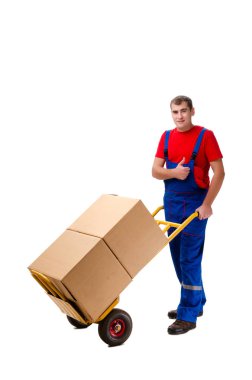 Beyaz izole kutusu ile genç erkek kurye 