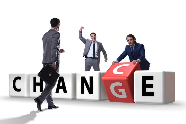 Affärsman i förändring och chans koncept — Stockfoto