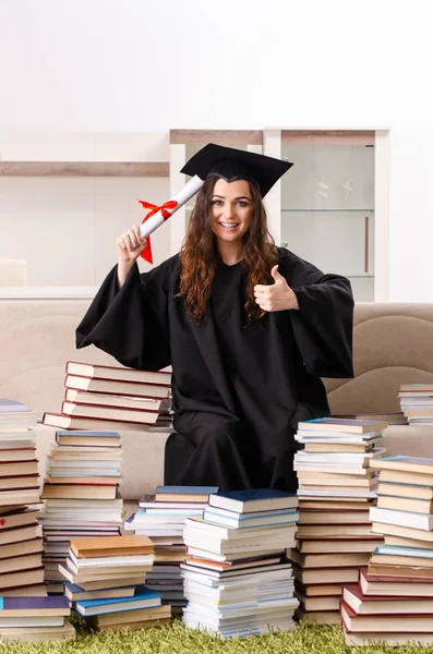 Young female student graduating from the university — Stock Photo, Image