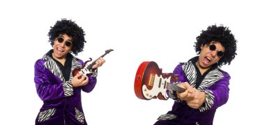 Küçük gitar ile komik adam 