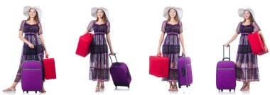 Bavul üzerinde beyaz izole olan kadın