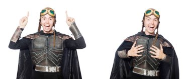 Zırh takım elbiseli Genç komik adam 