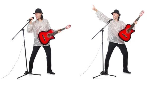 Jovem tocando guitarra e cantando — Fotografia de Stock