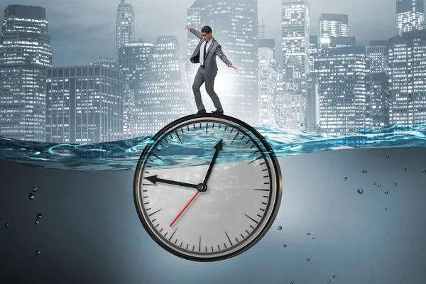 Affärsman i tidsfristen och time management koncept — Stockfoto