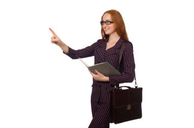 Notlar üzerinde beyaz izole tutan genç Kızıl saçlı kadın 