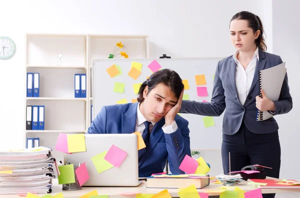 Two colleagues employees working in the office — Stock Photo, Image