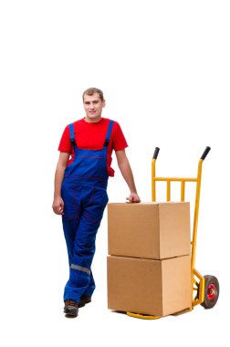 Beyaz izole kutusu ile genç erkek kurye 