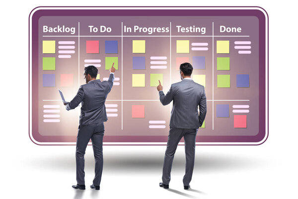 Бизнесмен в гибких методов концепции
