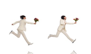 Beyazda izole edilmiş komik bir adam.