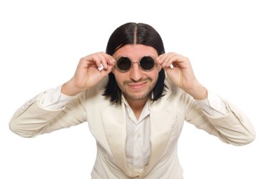 Beyazda izole edilmiş komik bir adam.