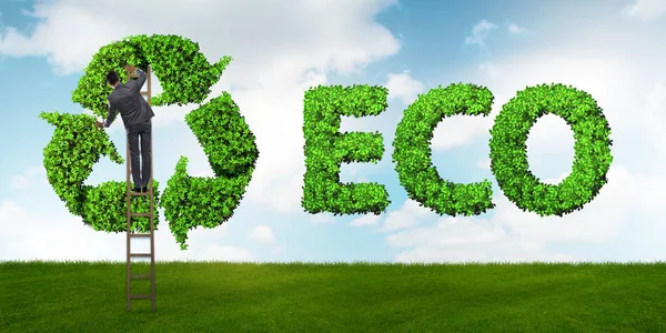 Empresario en el reciclaje de concepto ecológico —  Fotos de Stock