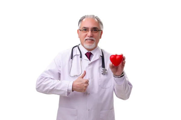 Viejo médico masculino aislado en blanco — Foto de Stock