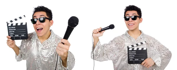 Ung man med mikrofon och SYNKRONKLAPPA isolerad på vit — Stockfoto