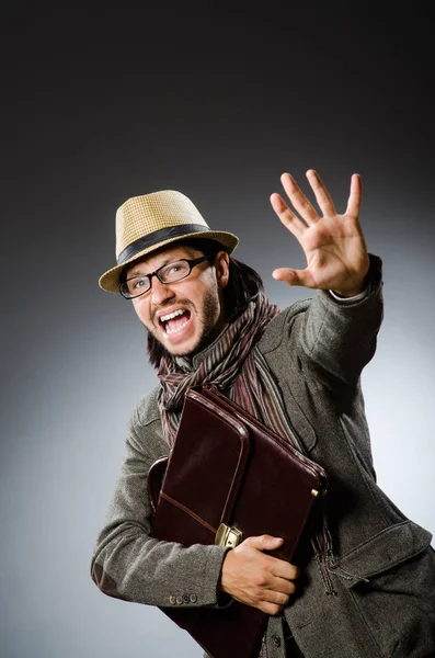 Man draagt Vintage Hat in Funny concept — Stockfoto