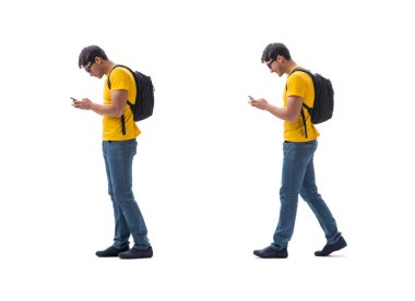 Sırt çantalı öğrenci beyaz üzerine izole 