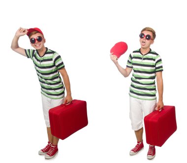 Kırmızı bavullu genç adam beyaza izole edilmiş. 