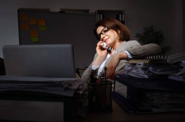 Kadın işçilerin aşırı işten acı   