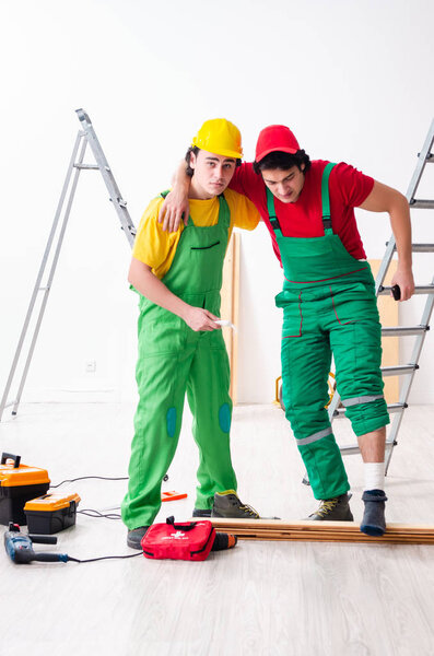 Injured worker and his workmate 