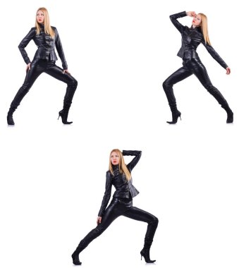 Siyah deri kostümlü dansçı kadın.