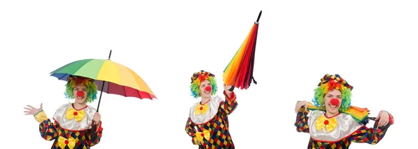 Clown met paraplu geïsoleerd op wit — Stockfoto