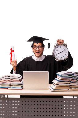 Beyaz tenli yakışıklı bir öğrenci. 