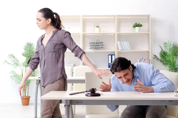 Young family in marriage divorce concept — Stock Photo, Image