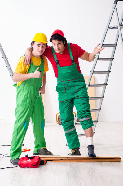 Injured worker and his workmate 