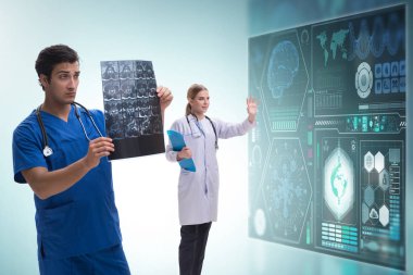 Doktor Teletıp kavram x-ray görüntü arıyor