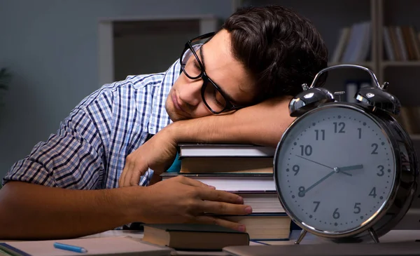 Student preparing for exams late night at home — Stock Photo, Image