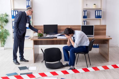 Adli tıp ofisteki hırsızlığı araştırıyor.