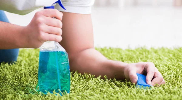 Young husband man cleaning floor at home — Stock Photo, Image