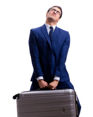 Beyaz arka planda bavulu olan genç bir işadamı.