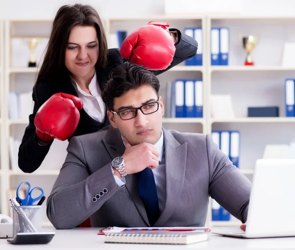 Office conflict between man and woman — Stock Photo, Image