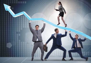 Ekonomik krizin iyileşmesini destekleyen işadamı