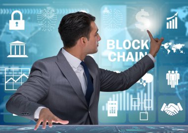 Engelleme zinciri kripto para birimi kavramında iş adamı